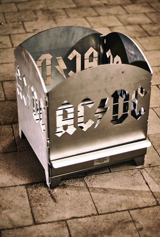 Feuerstellen & Sitzgruppen aus Stahl & Holz • by EMP