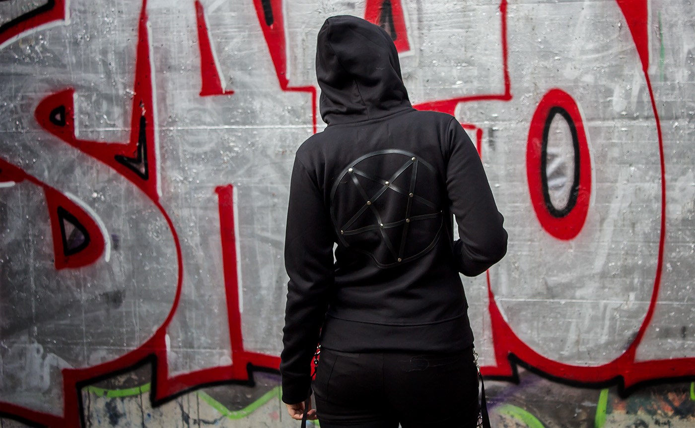 Freaking Out Loud Kapuzenjacke von Gothicana